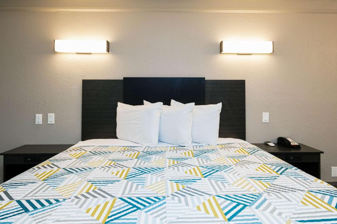 Photo of Bedroom in Baytown