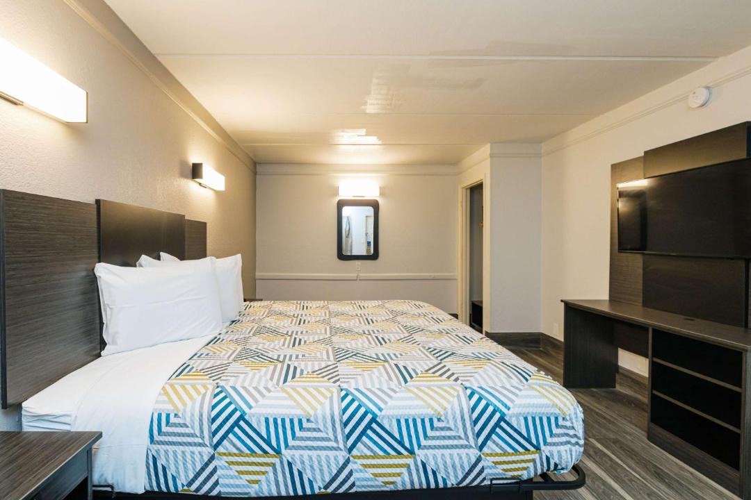 Photo of Bedroom in Baytown