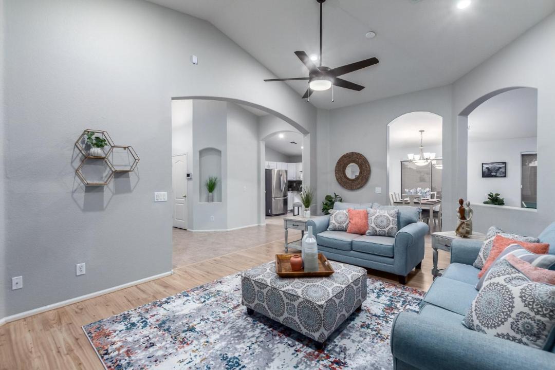 Photo of Livingroom in Canyon Trails