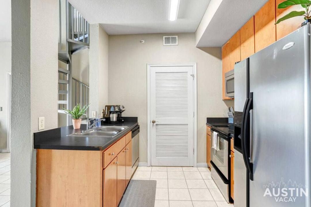 Photo of Kitchen in West Campus