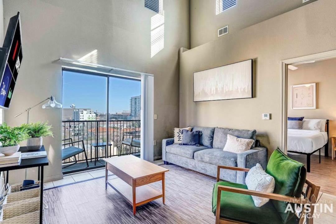 Photo of Livingroom in West Campus