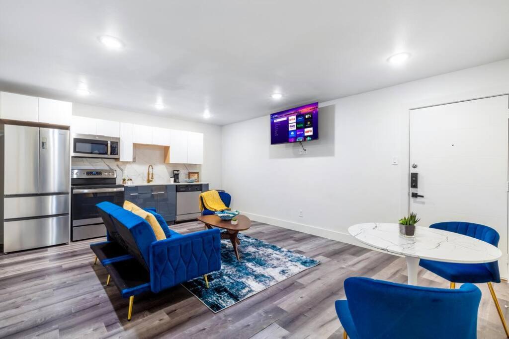 Photo of Livingroom in Old East Dallas