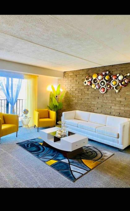 Photo of Livingroom in Monroeville