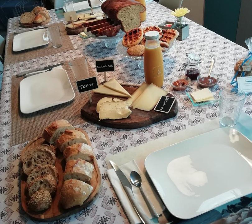 Photo of Others in Publier