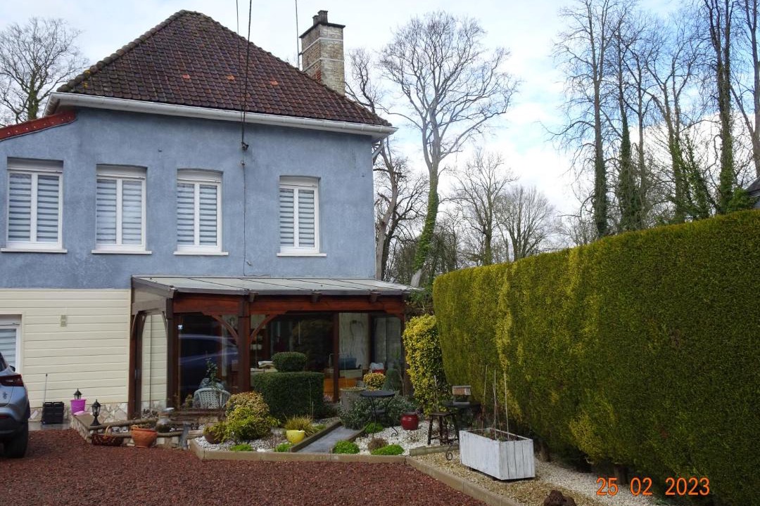 Photo of Buildings in Hallines