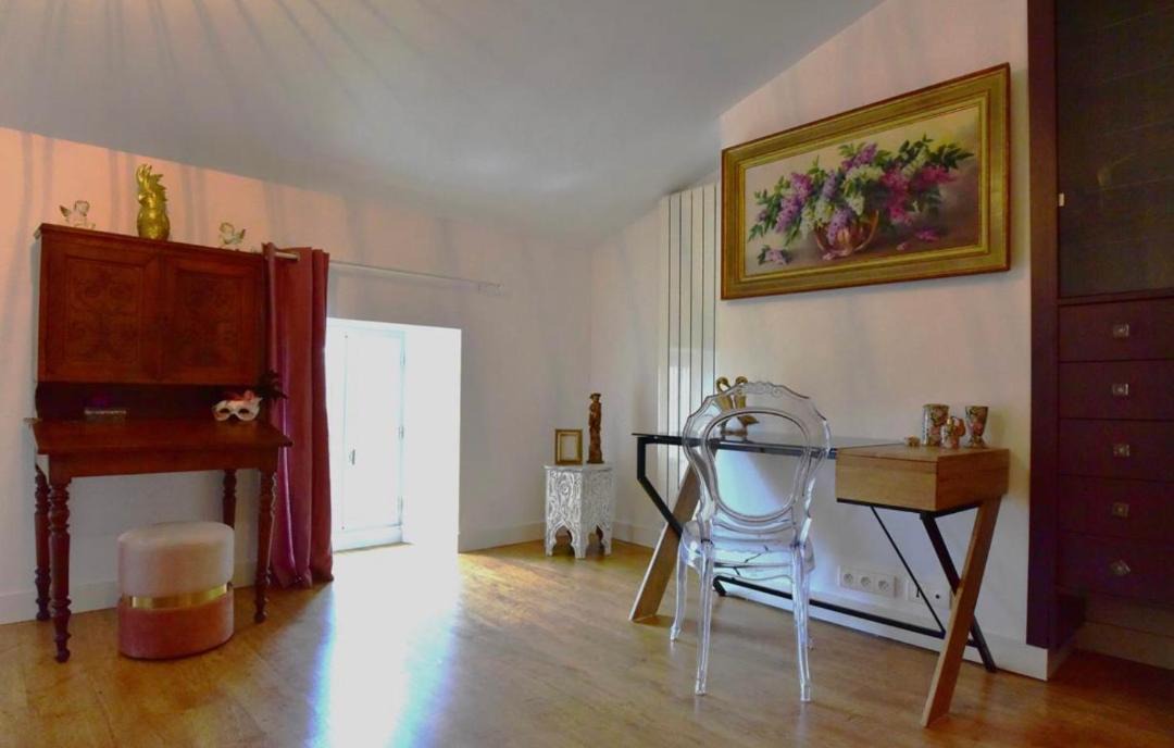 Photo of Livingroom in Saint-Savinien