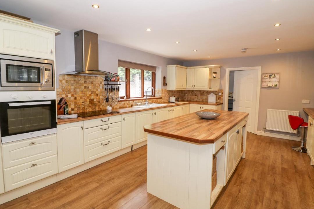 Photo of Kitchen in Shatterford