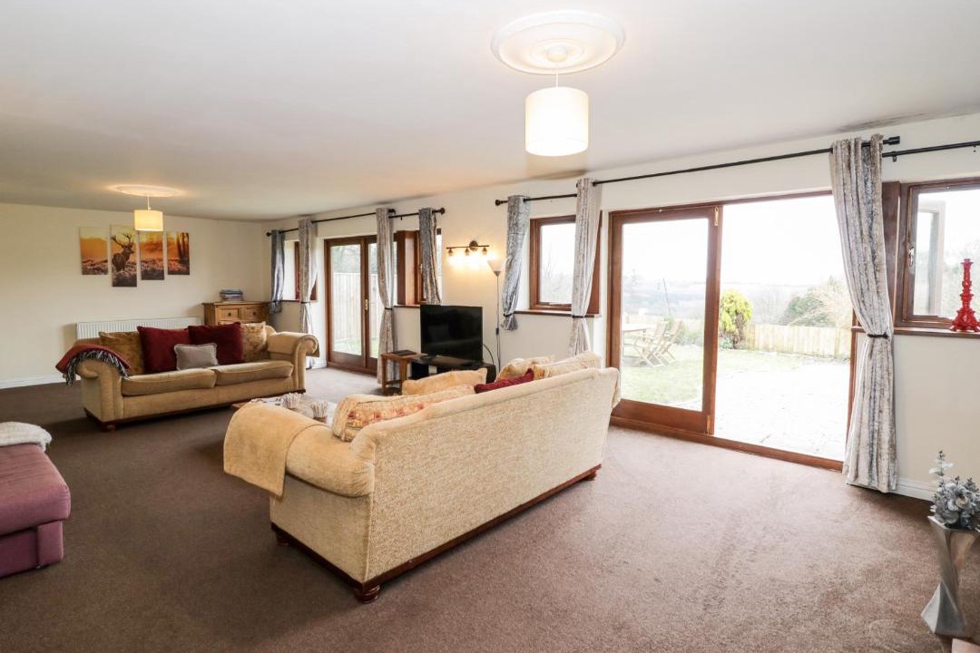 Photo of Livingroom in Shatterford