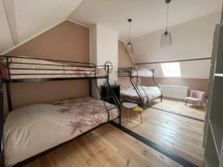 Photo of Others in Marquise