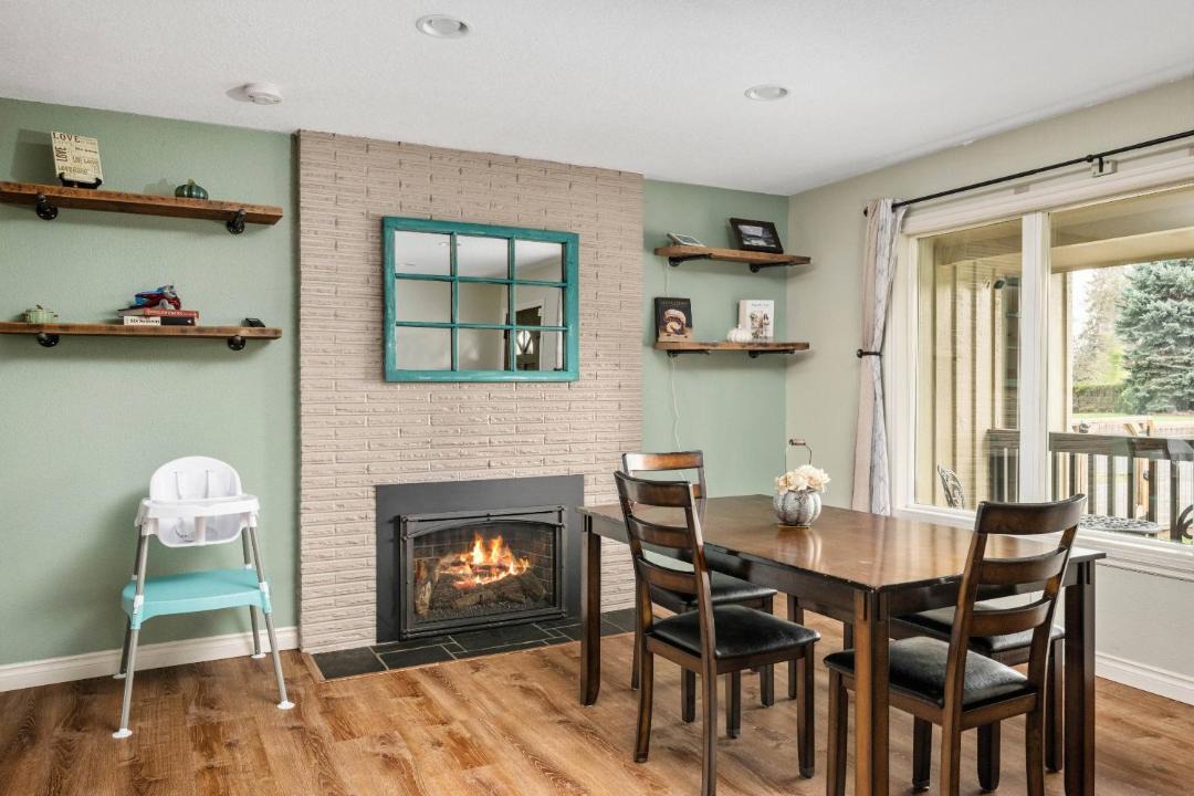 Photo of Livingroom in Hillsboro