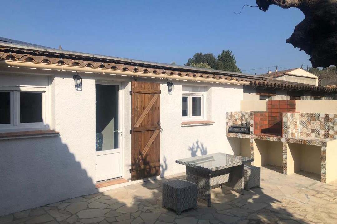 Photo of Buildings in Le Pouget