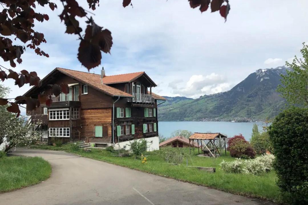 Photo of Buildings in Krattigen