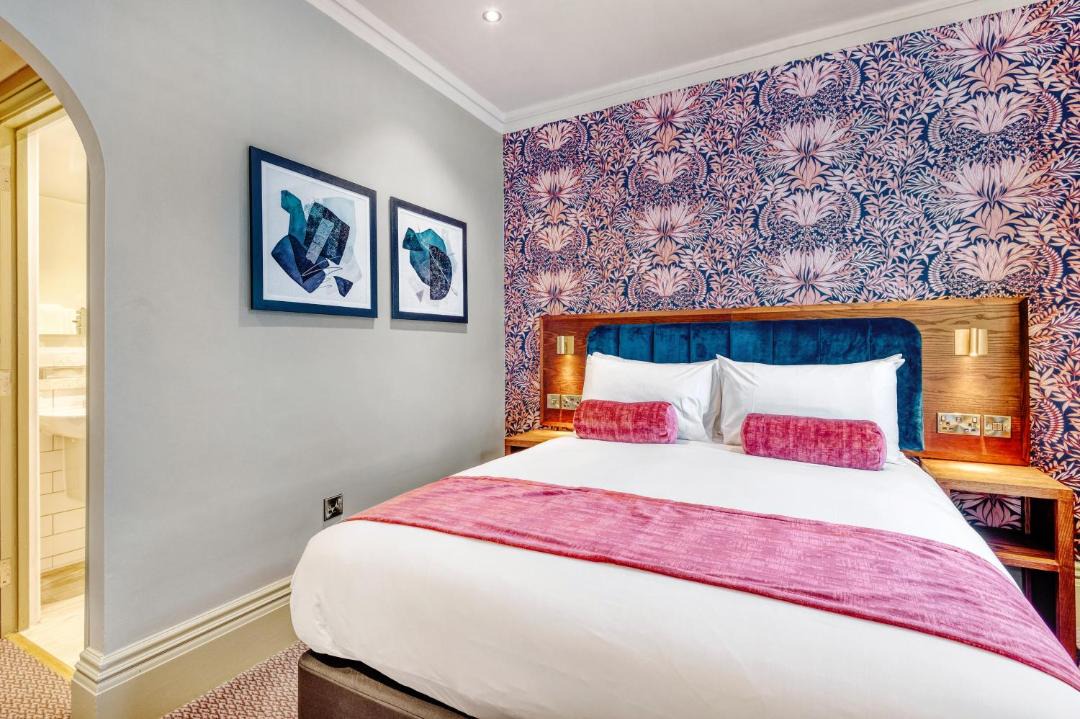 Photo of Bedroom in Royal Tunbridge Wells