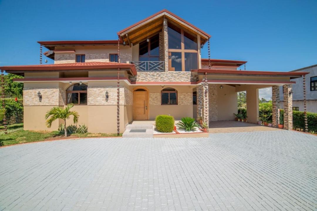 Photo of Buildings in Jarabacoa