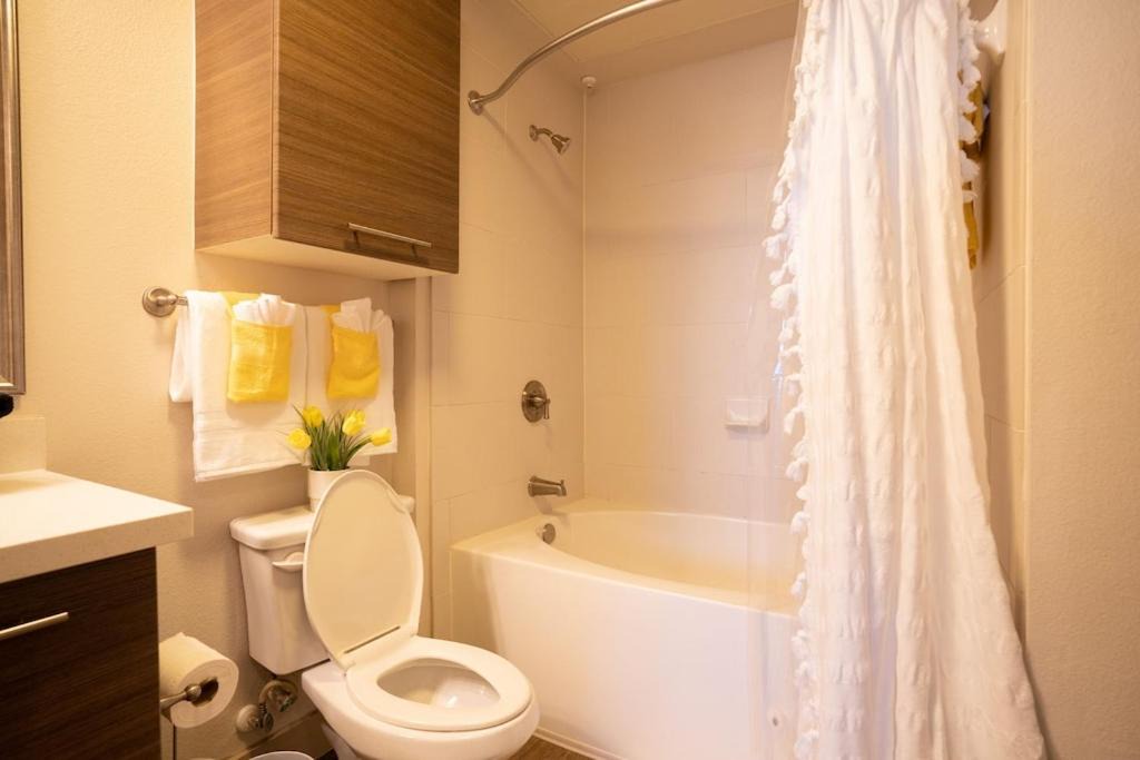 Photo of Bathroom in Brentwood