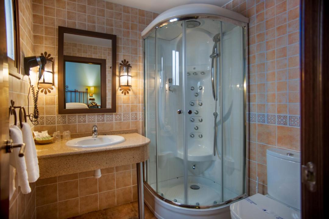 Photo of Bathroom in Honrubia