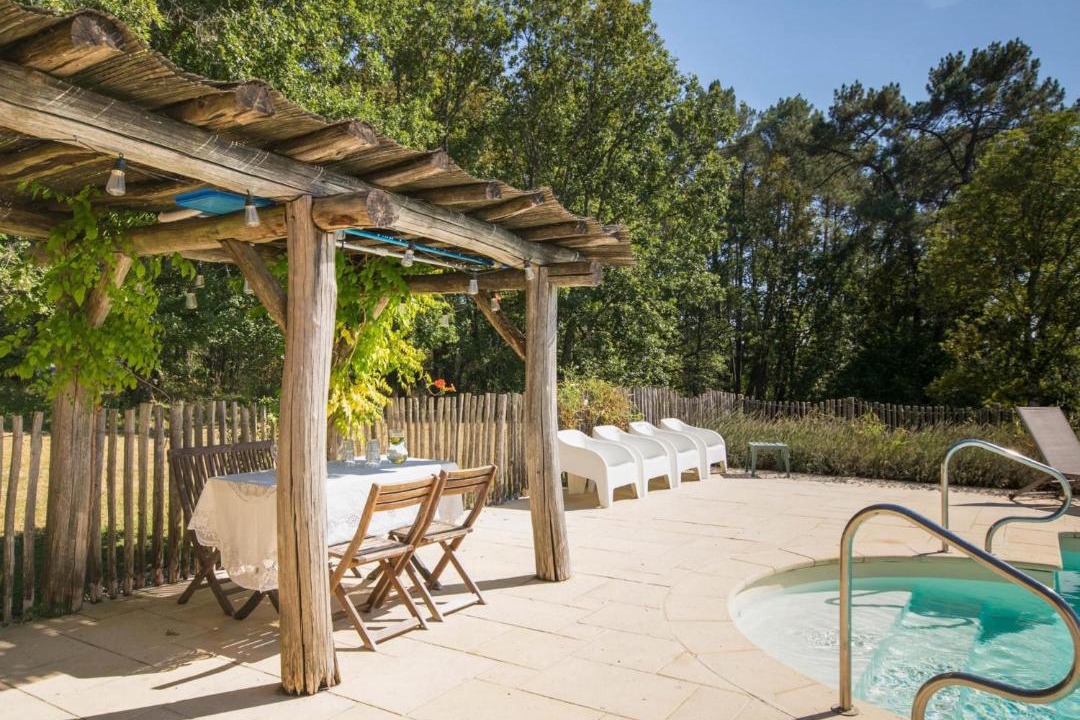 Photo of Others in Issac