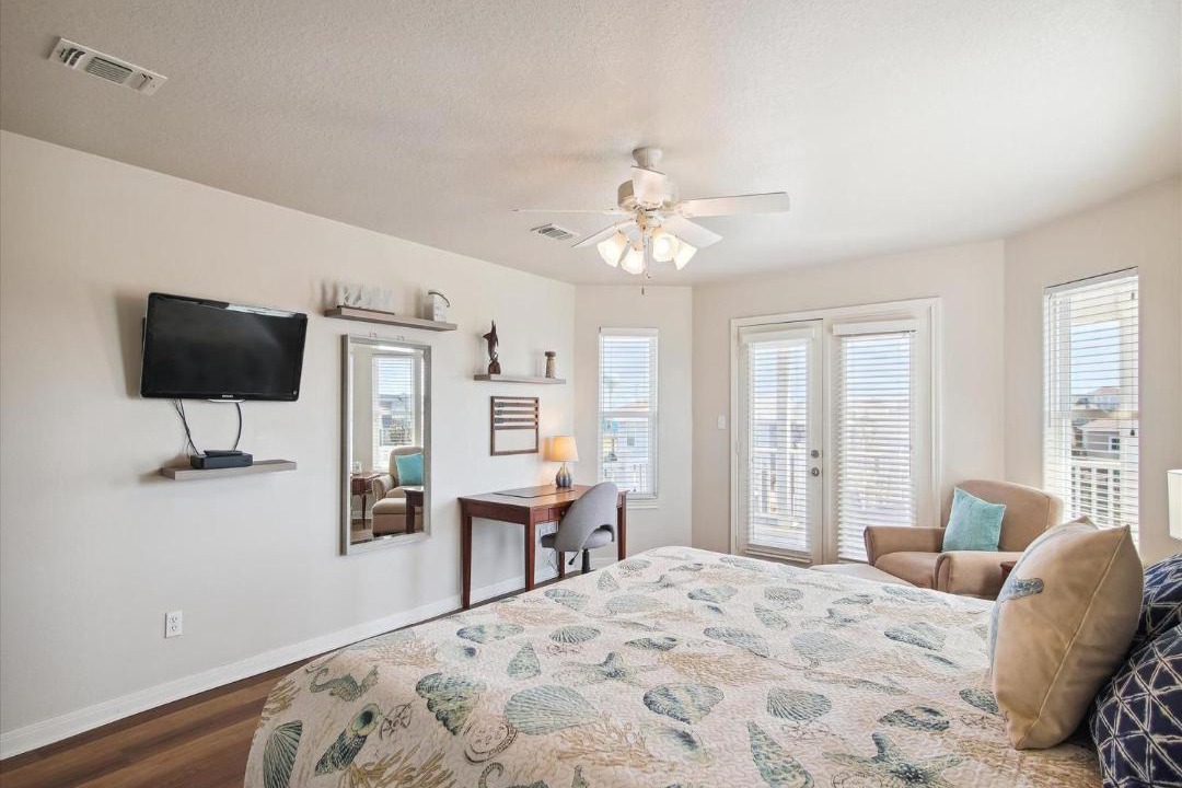 Photo of Bedroom in Pointe San Luis
