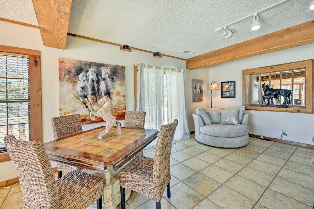 Photo of Livingroom in Rockwell