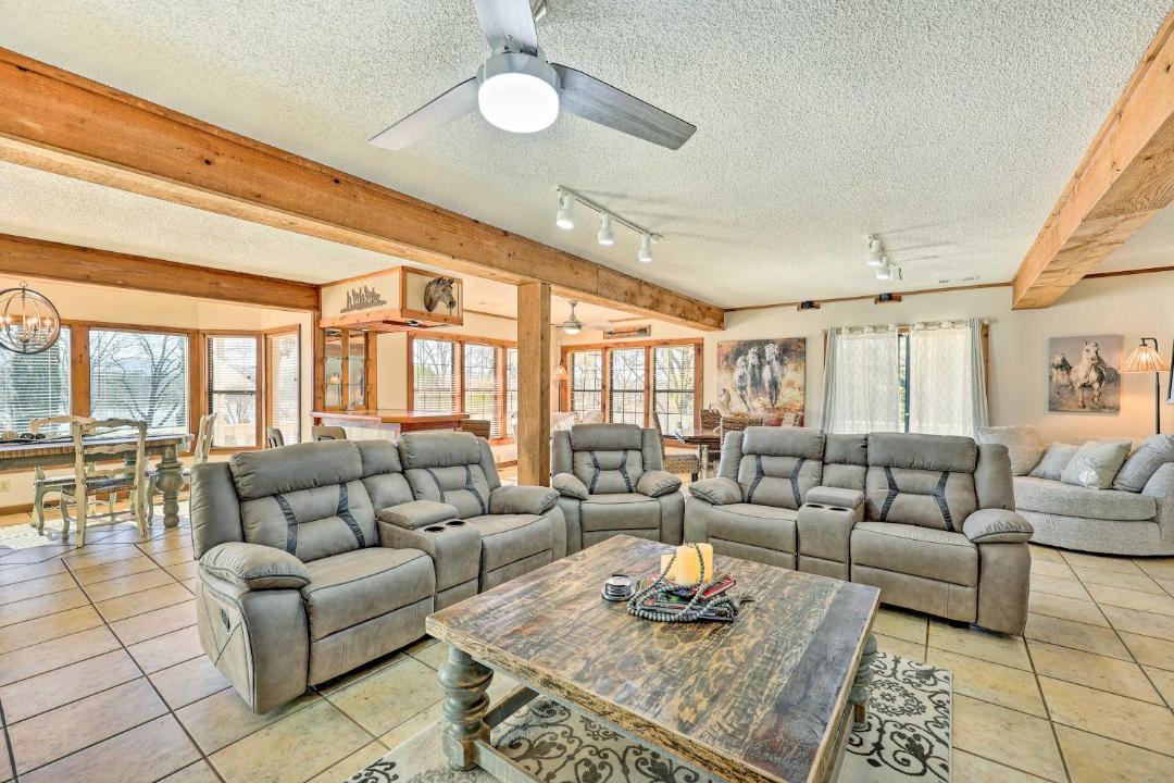Photo of Livingroom in Rockwell