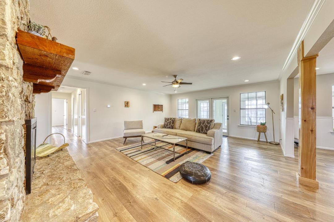 Photo of Livingroom in Liberty Hill