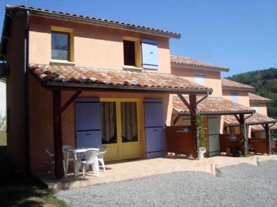 Photo of Buildings in Meyras