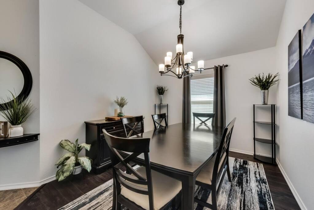 Photo of Livingroom in Little Elm