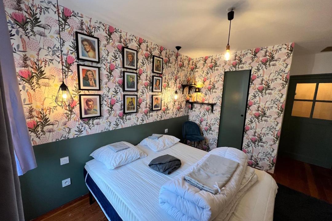 Photo of Bedroom in Nuits