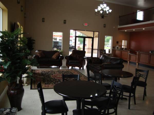 Photo of Livingroom in Leesville
