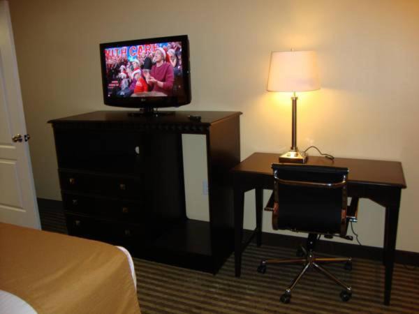 Photo of Livingroom in Leesville