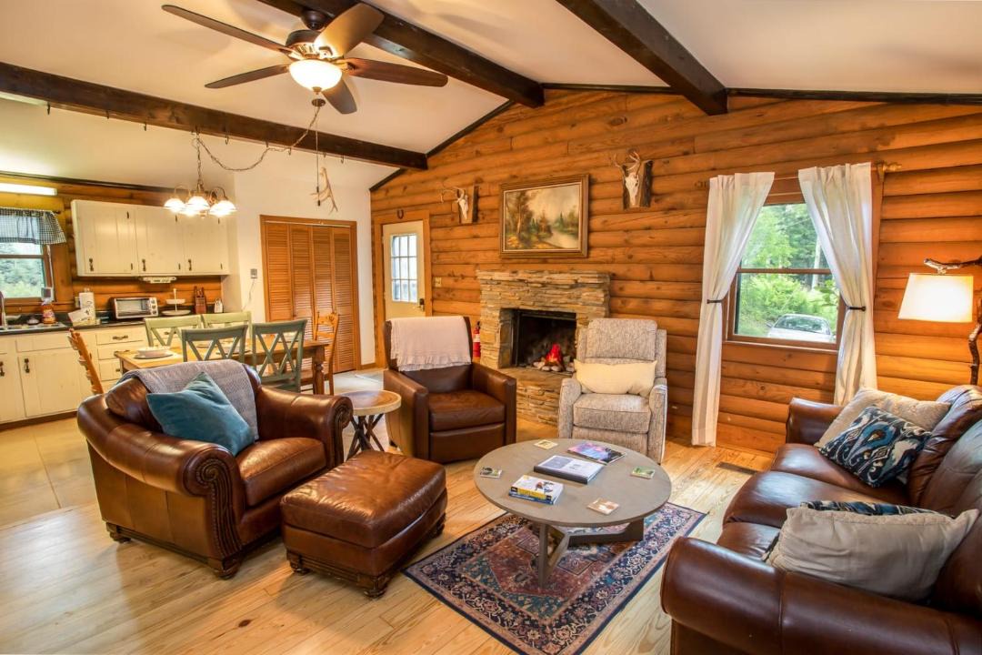 Photo of Livingroom in Todd