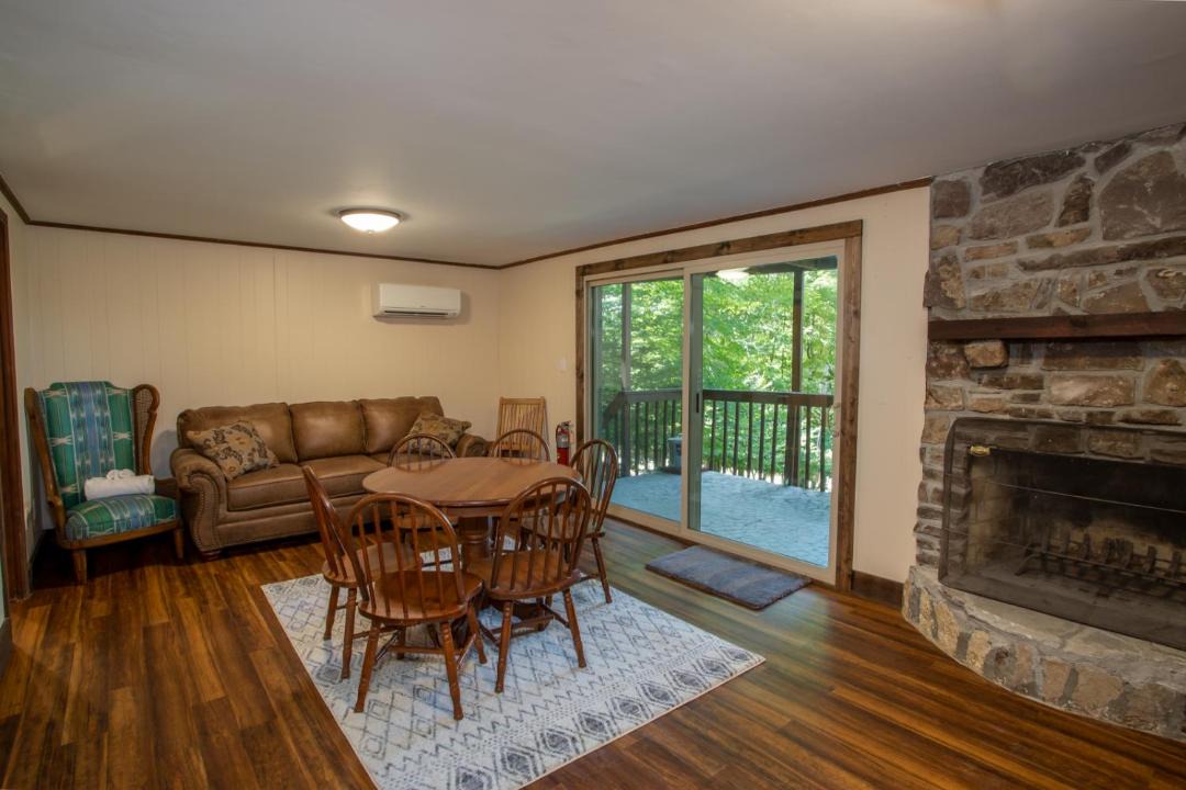 Photo of Livingroom in Charter Hills