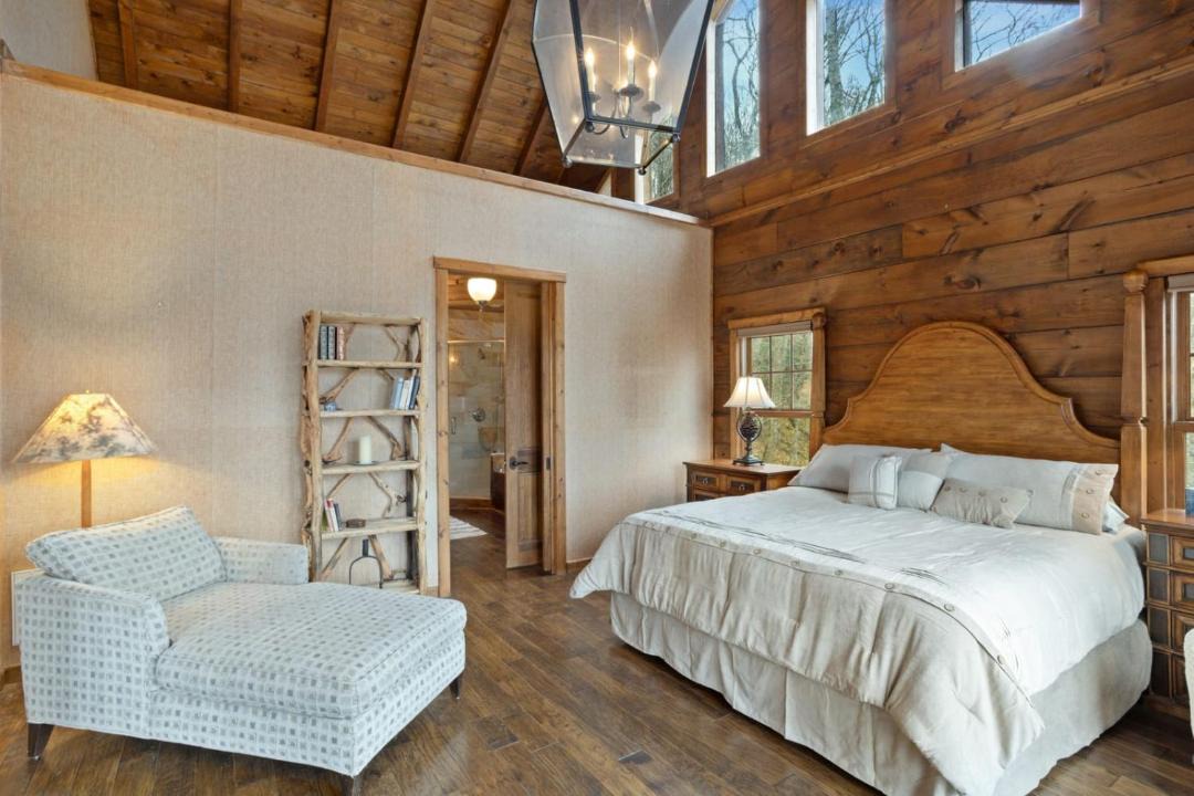 Photo of Bedroom in Boone