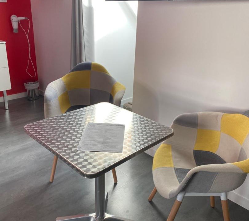 Photo of Others in Isques