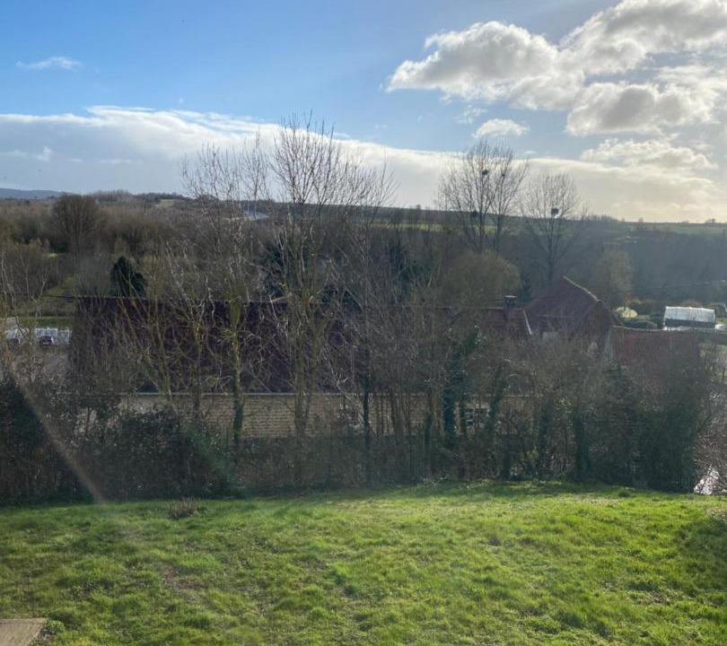 Photo of Others in Isques