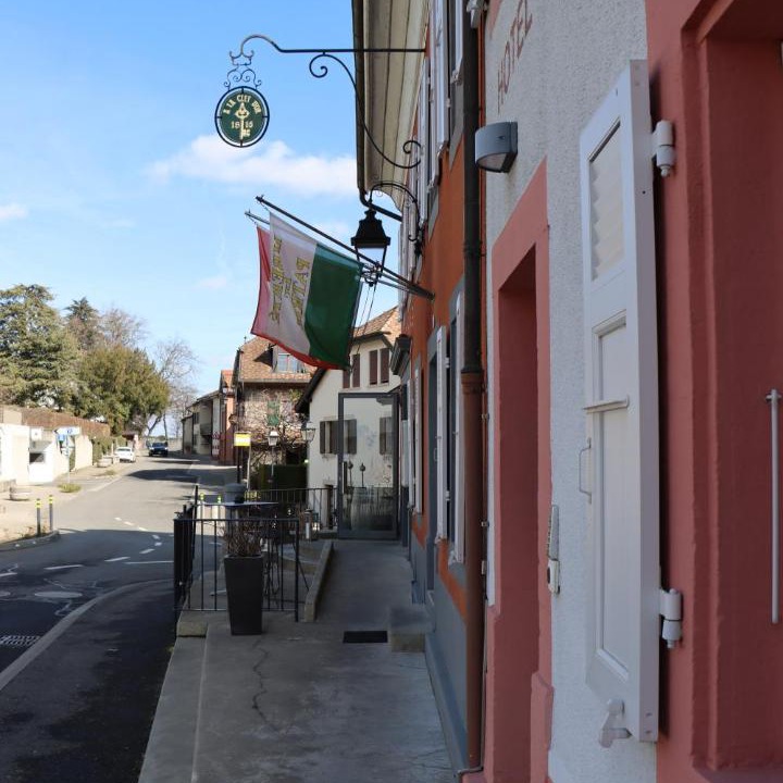 Photo of Others in Bursinel