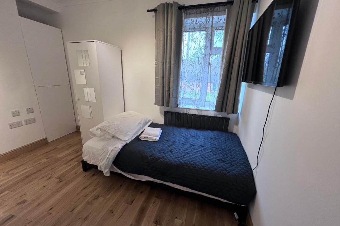 Photo of Bedroom in Horley