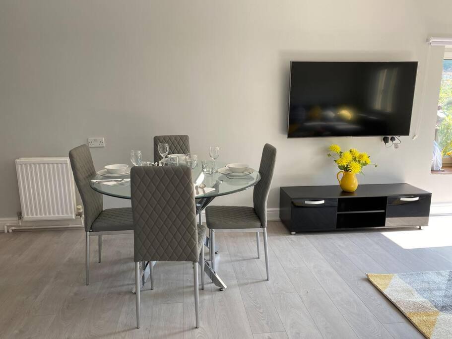 Photo of Livingroom in Bathford