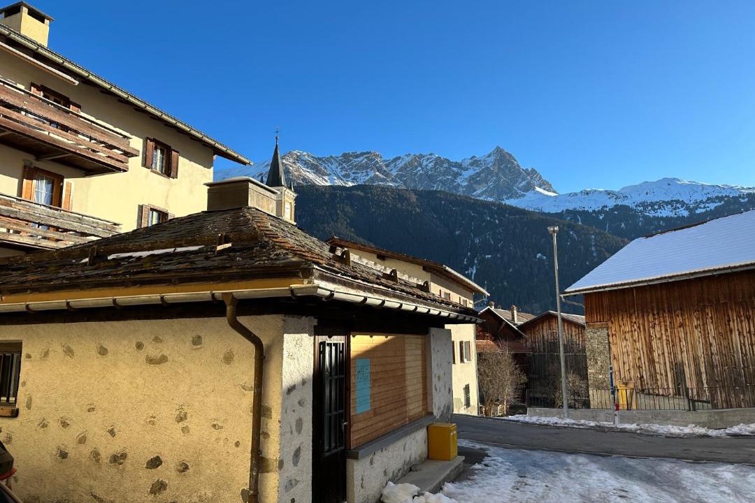 Photo of Buildings in Riom-Parsonz