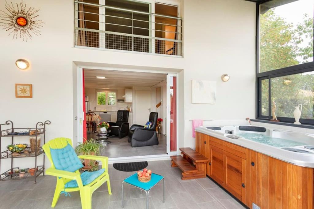 Photo of Livingroom in Ambres