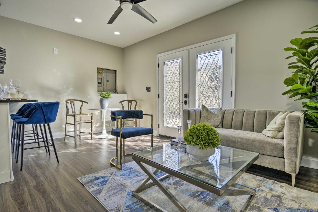 Photo of Livingroom in Newark