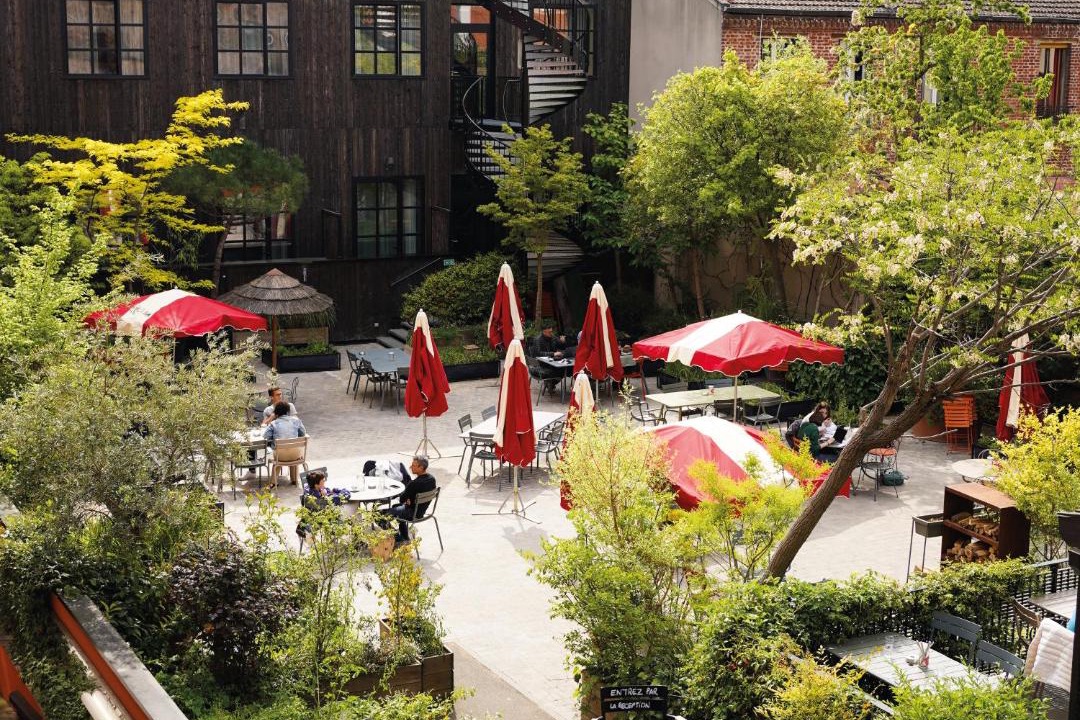 Photo of Others in Les Puces de Saint-Ouen