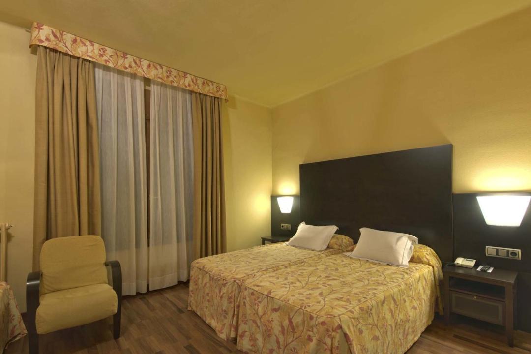 Photo of Bedroom in Sort