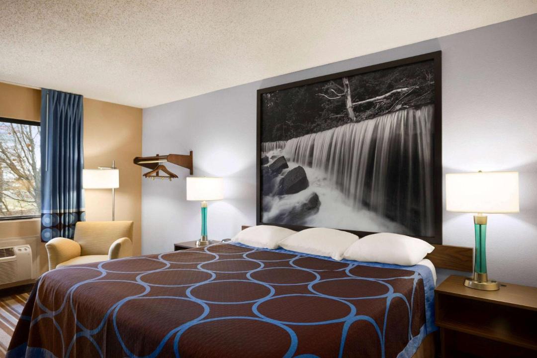 Photo of Bedroom in Pittsburg