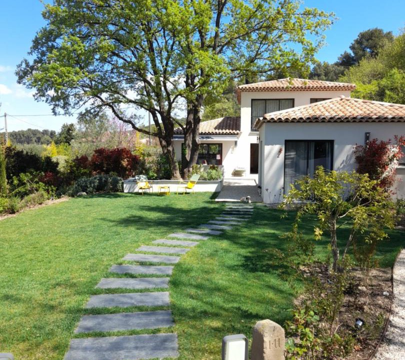 Photo of Buildings in Bouc-Bel-Air
