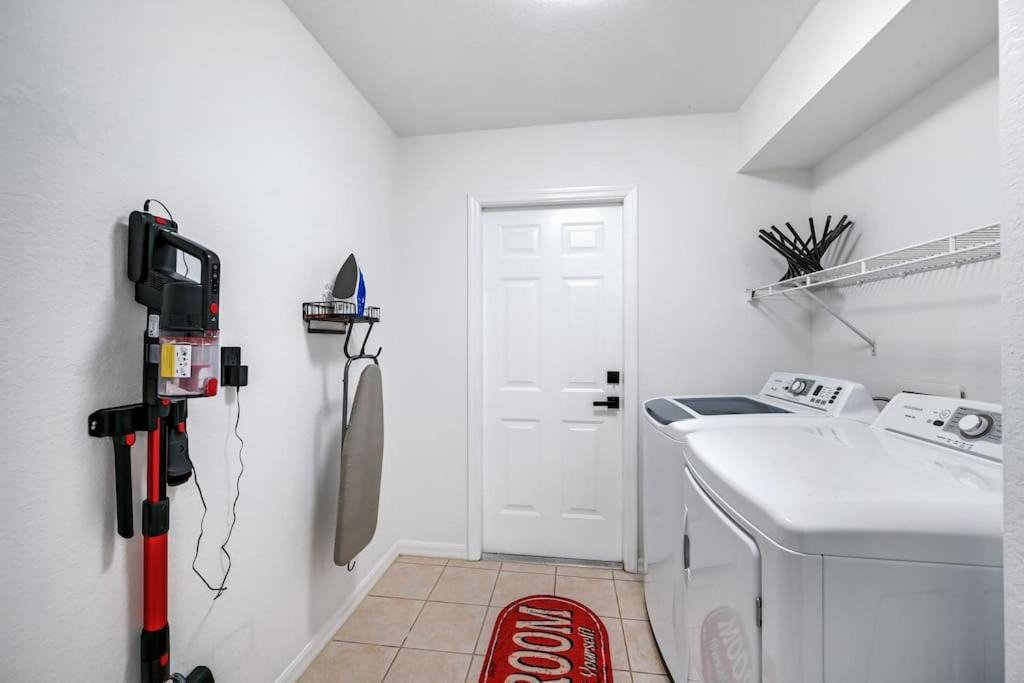 Photo of Others in Trafalgar