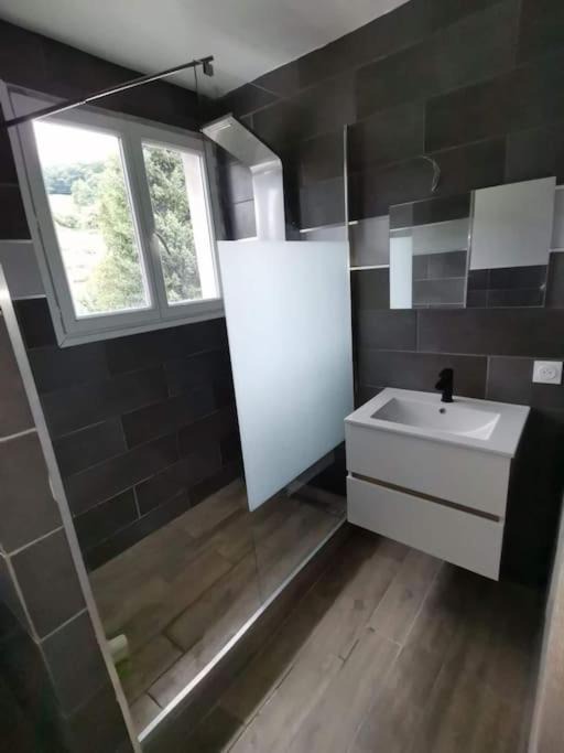 Photo of Bathroom in Heches