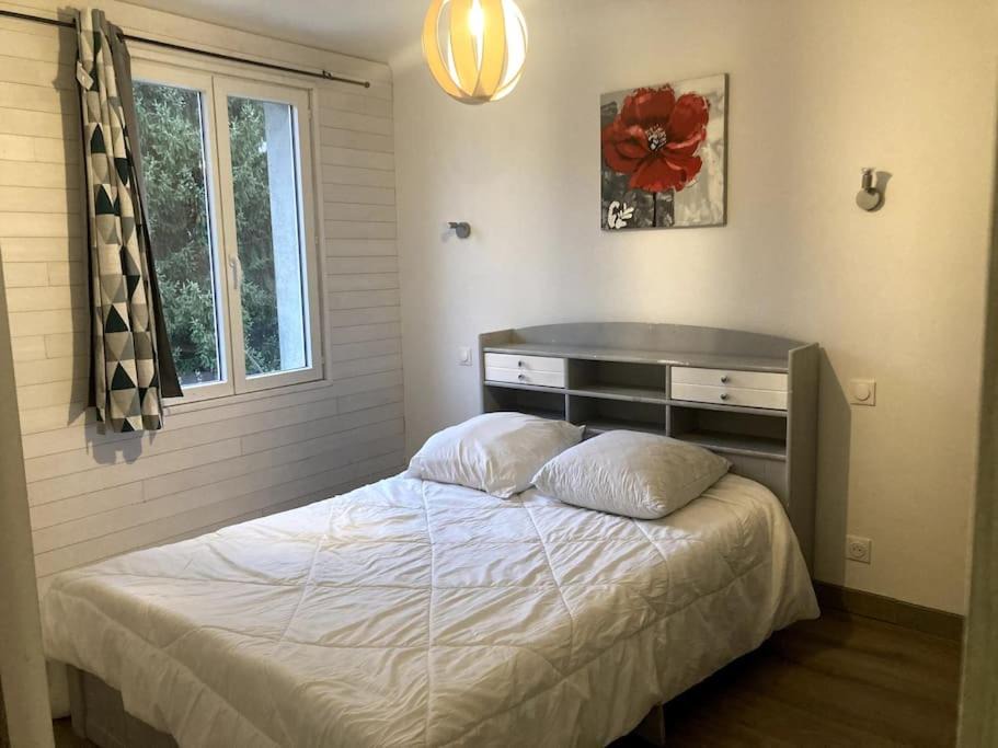 Photo of Bedroom in Heches
