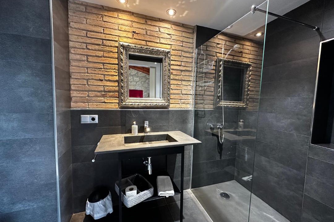 Photo of Bathroom in Bassella