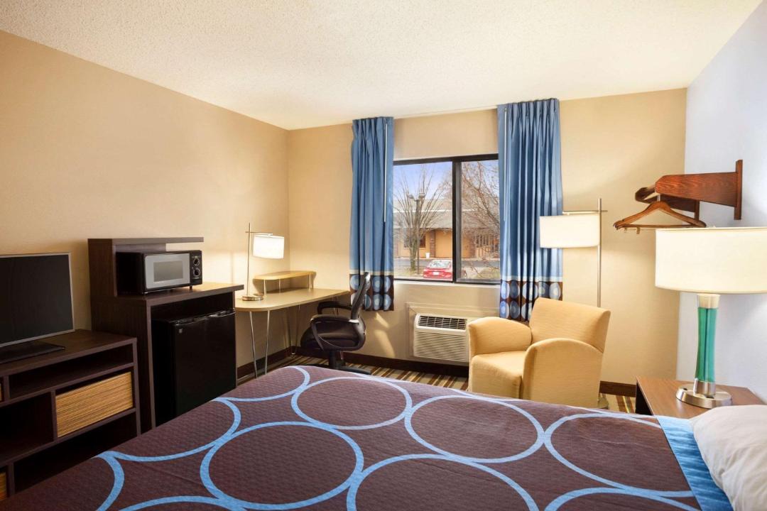 Photo of Bedroom in Pittsburg